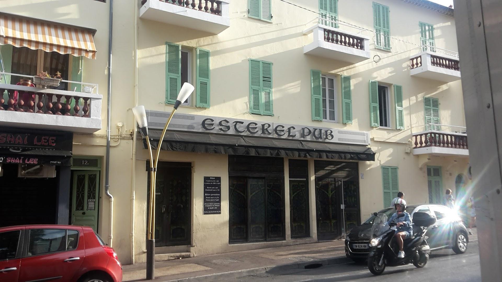 Esterel Pub - Photo 2